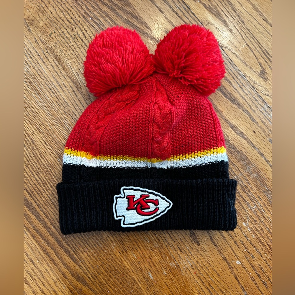 NFL Women’s KC Chiefs Double pom pom beanie